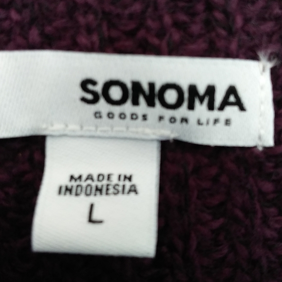 NWT. Lightweight crewneck sweater. - Picture 4 of 6